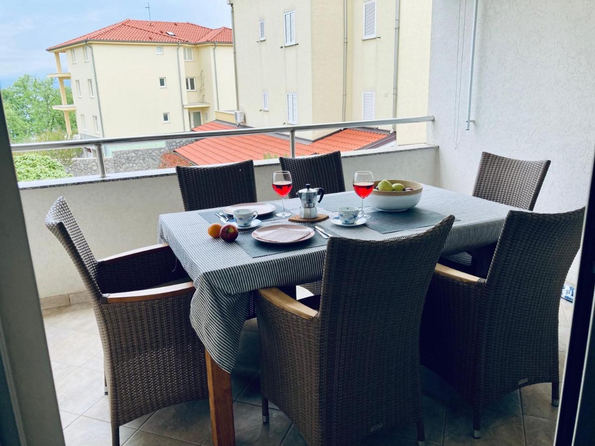 Apartment Starry Night Malinska Exterior foto